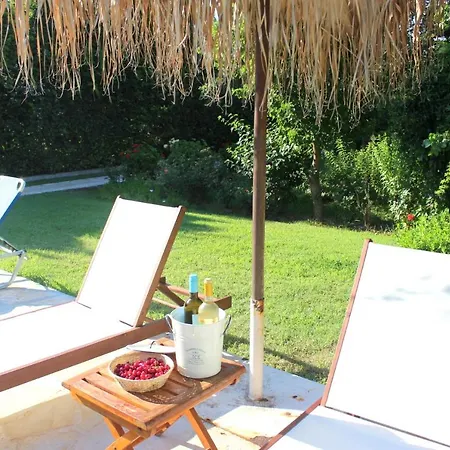 Alkyon - Dreamy 3br, Pool & Bbq Next To Varnavas *